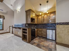 4 Steven Luke Lane, Friendswood TX 77546