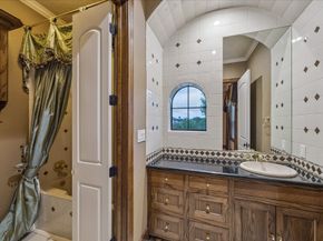 4 Steven Luke Lane, Friendswood TX 77546