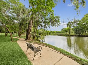 4 Steven Luke Lane, Friendswood TX 77546