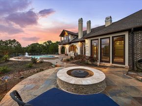 4 Steven Luke Lane, Friendswood TX 77546