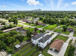 4112 Majestic Street AB, Houston TX 77026
