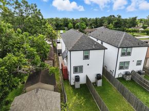 4112 Majestic Street AB, Houston TX 77026