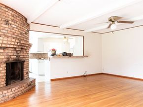 1807 Maux Drive, Houston TX 77043