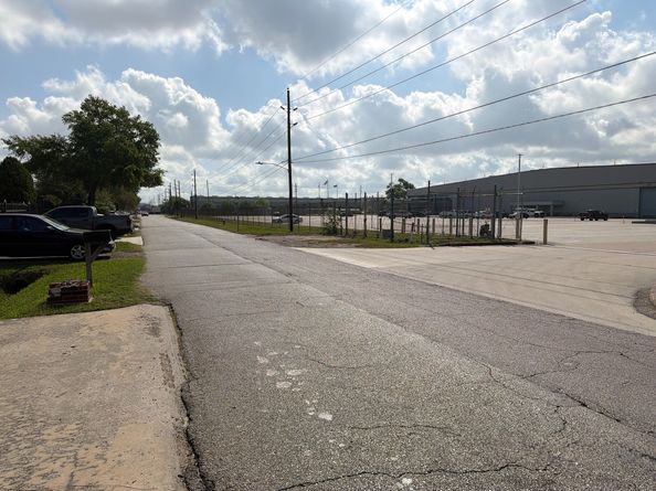 9950 Genard Road, Houston TX 77041