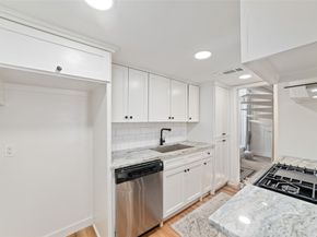 8211 Katy Freeway 23, Houston TX 77024