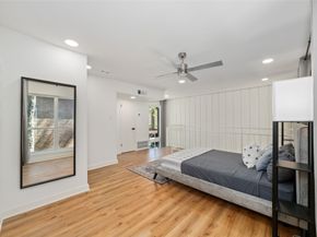 8211 Katy Freeway 23, Houston TX 77024