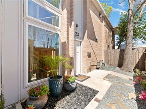 8211 Katy Freeway 23, Houston TX 77024