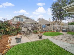 46 S Dylanshire Circle, Conroe TX 77384