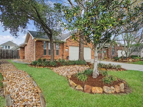 46 S Dylanshire Circle, Conroe TX 77384