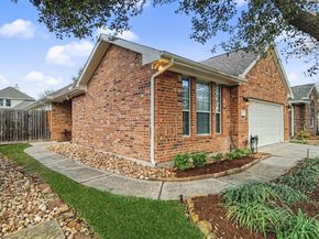 46 S Dylanshire Circle, Conroe TX 77384