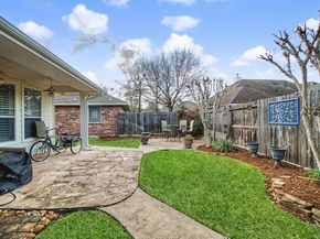 46 S Dylanshire Circle, Conroe TX 77384