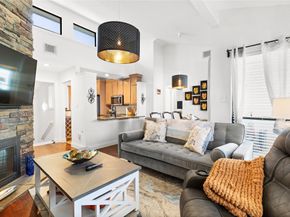 17490 Meandering Way 1304, Dallas TX 75252