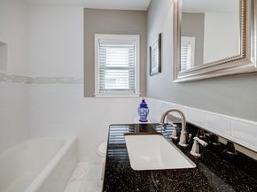 1963 W Mckinney Street, Houston TX 77019