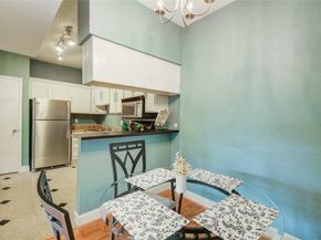 2100 Tanglewilde Street 349, Houston TX 77063