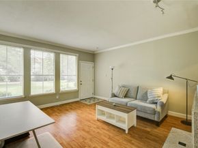 2100 Tanglewilde Street 349, Houston TX 77063