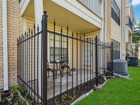 2750 Holly Hall Street 1403, Houston TX 77054