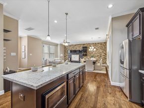 1031 W 21st Street B, Houston TX 77008