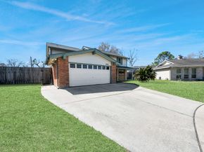 10522 Gulfstream Lane, Sugar Land TX 77498