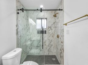 17614 Heritage Bay Drive, Webster TX 77598