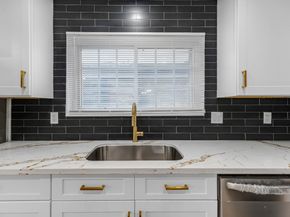 17614 Heritage Bay Drive, Webster TX 77598