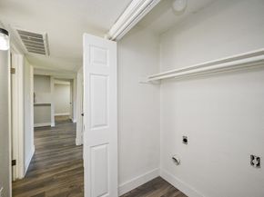 9090 S Braeswood Boulevard 86, Houston TX 77074