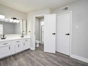 9090 S Braeswood Boulevard 86, Houston TX 77074