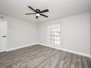 9090 S Braeswood Boulevard 86, Houston TX 77074