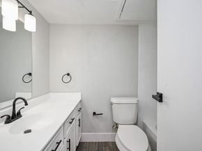 9090 S Braeswood Boulevard 86, Houston TX 77074