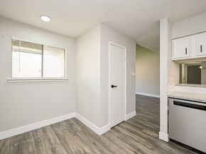 9090 S Braeswood Boulevard 86, Houston TX 77074