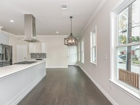 2902 Houston Avenue, Houston TX 77009