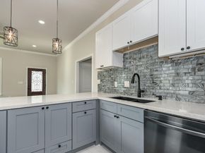 2902 Houston Avenue, Houston TX 77009