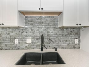 2902 Houston Avenue, Houston TX 77009