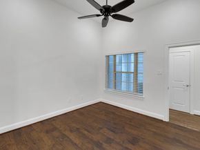 1030 W 26th Street C, Houston TX 77008