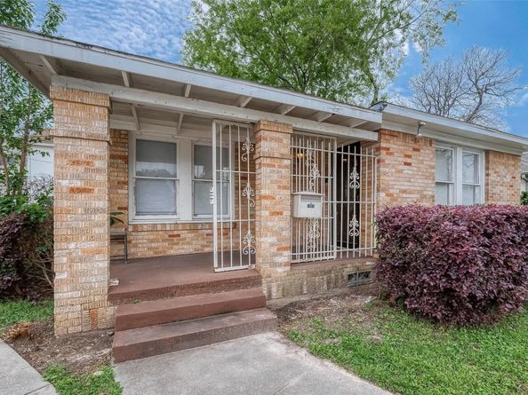 5009 N Main Street, Houston TX 77009