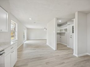 5922 Fontenelle Drive, Houston TX 77035