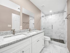 5879 Belcrest Street, Houston TX 77033