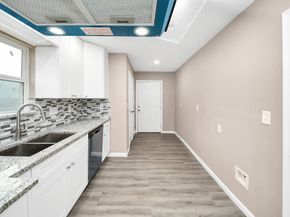 5879 Belcrest Street, Houston TX 77033