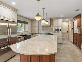 15219 Beacham Drive, Houston TX 77070