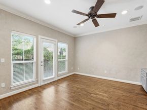 5523 Crooms Street, Houston TX 77007