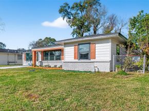 5707 Lyndhurst Drive, Houston TX 77033