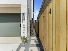 1308 Edwards A, Houston TX 77007