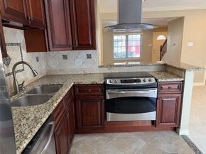 515 Tallowood Road 4, Houston TX 77024