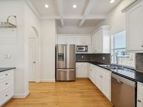 1304 Dart Street E, Houston TX 77007