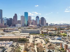 1304 Dart Street E, Houston TX 77007
