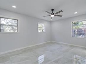 5230 W Bellfort Avenue, Houston TX 77035