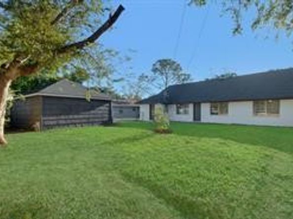 5230 W Bellfort Avenue, Houston TX 77035