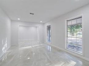 5230 W Bellfort Avenue, Houston TX 77035