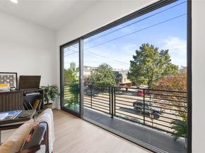 1517 Vermont Street B, Houston TX 77006