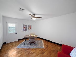 701 W 39th Street, Houston TX 77018