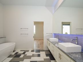 1905 Oakdale Street, Houston TX 77004